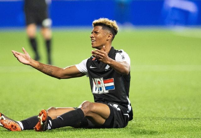 对足球和球 对足球和球